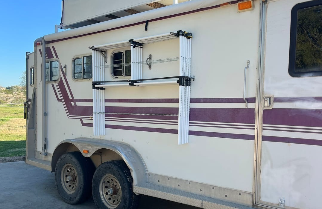 What to Do When You're Stuck on the Road With Horses in the Trailer